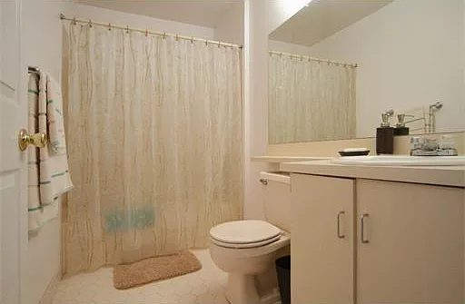 2 bed, 1170 sqft, $2,200 — Photo 4