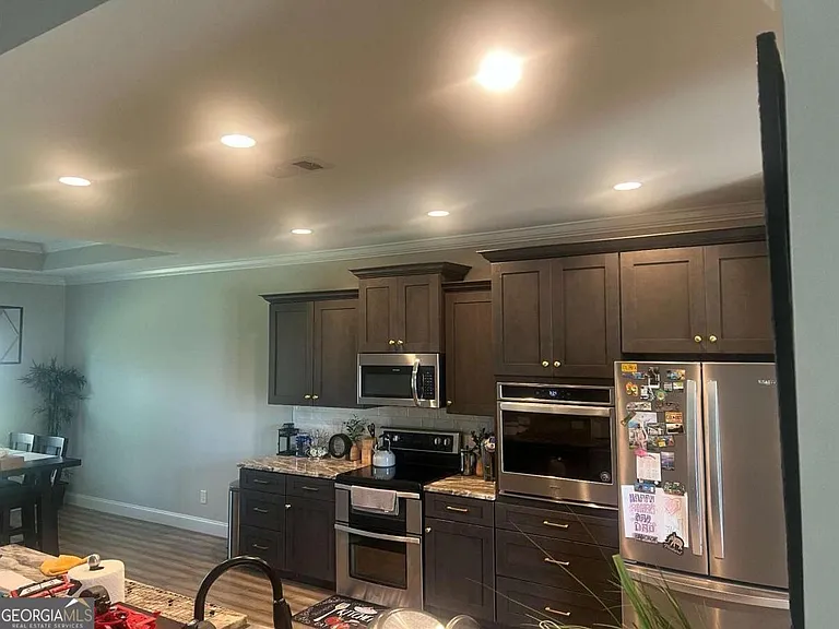 100 Newport Ave — Photo 4