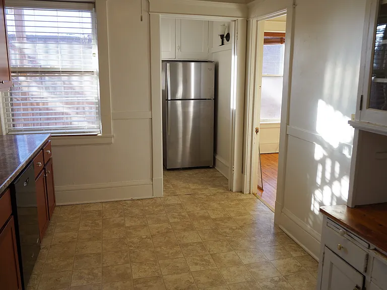 Oxford Street Apartments — Photo 45