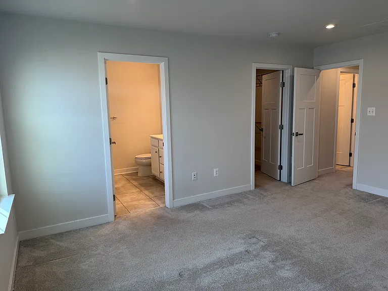927 Ericcson Ln — Photo 9