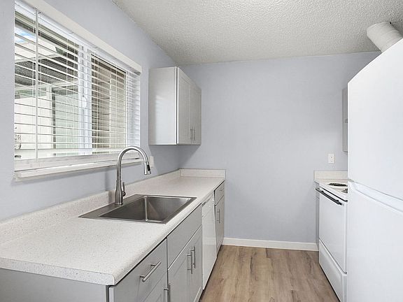 3rd image of 156-200 S Molalla Ave #196