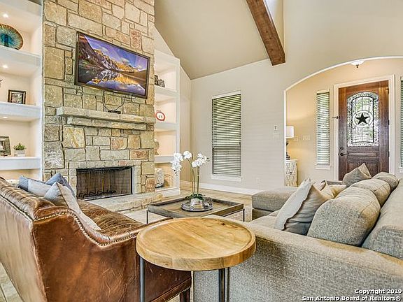 3rd image of 260 Abrego Lake Dr