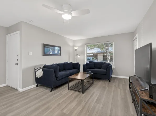8210 Bent Tree Rd APT 116, Austin, TX 78759