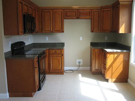 5th image of 120 Bayberry Dr