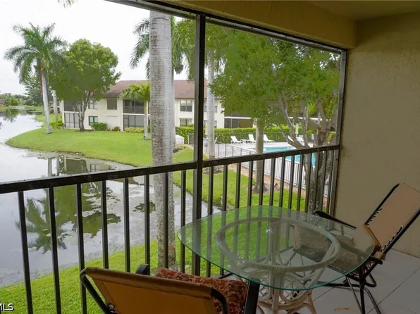 4510 Chantelle Dr #J-204, Naples, FL 34112