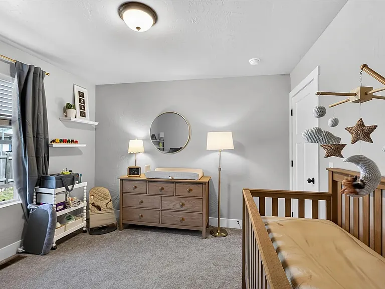 1119 Harrison St — Photo 16