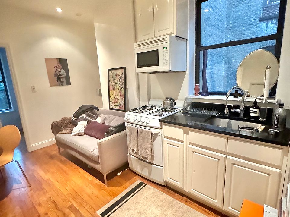 1st image of 1229 1st Ave APT 14