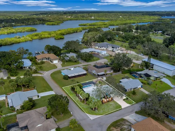 1 Gail Rd, Sebastian, FL 32958