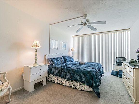 5th image of 618 Bird Bay Dr S APT 205