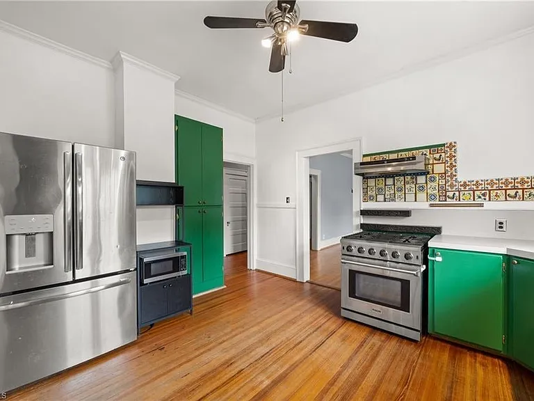 2083 Elizabeth Ave — Photo 9