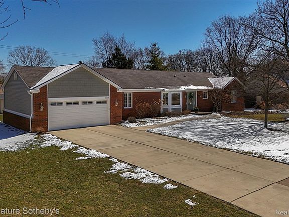 2nd image of 26170 Steele Rd