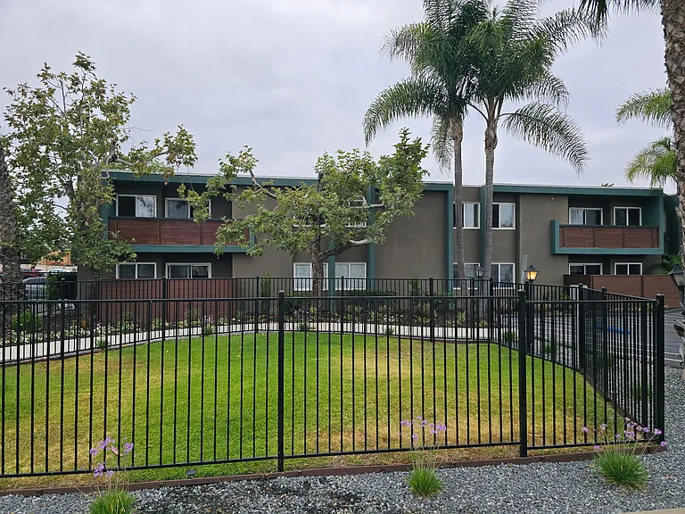 Serra Grove Apartments — Photo 13