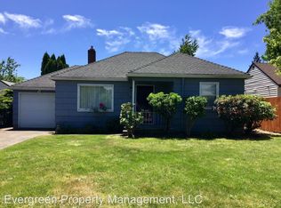 9306 SE Salmon St, Portland, OR