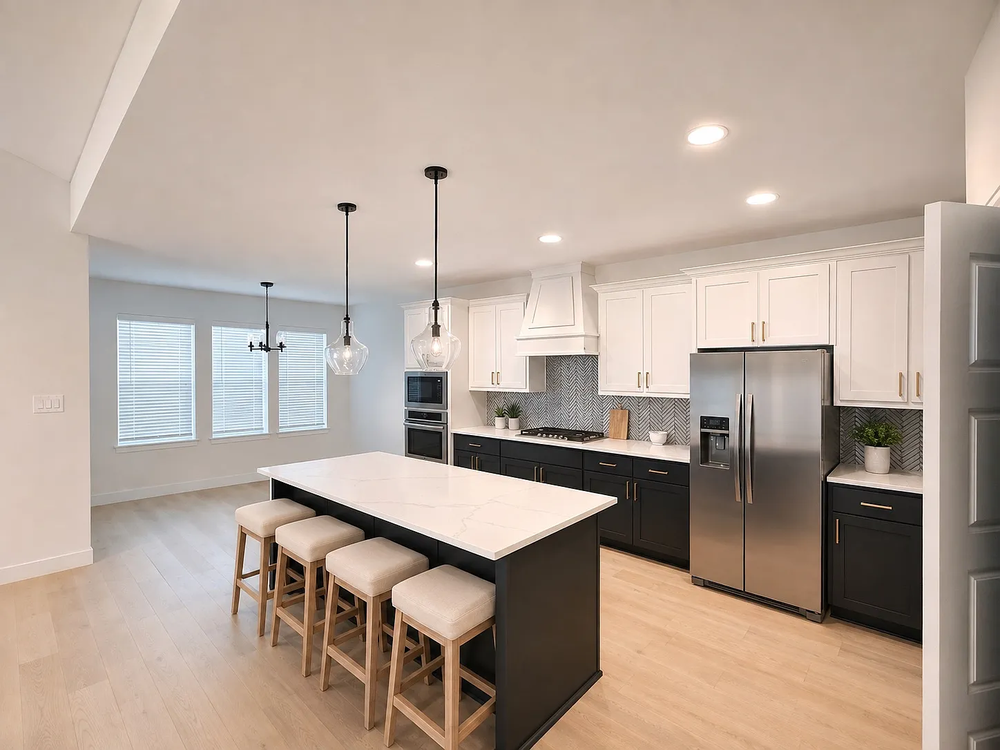 4 bed, 3.5 bath, 2642 sqft, $3,900 — Photo 2