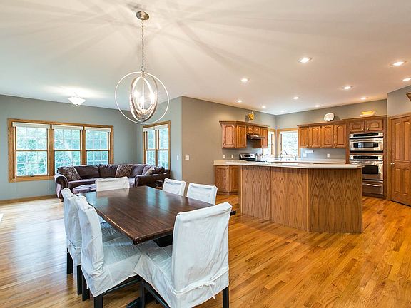 4th image of 2866 Castle Woods Ln