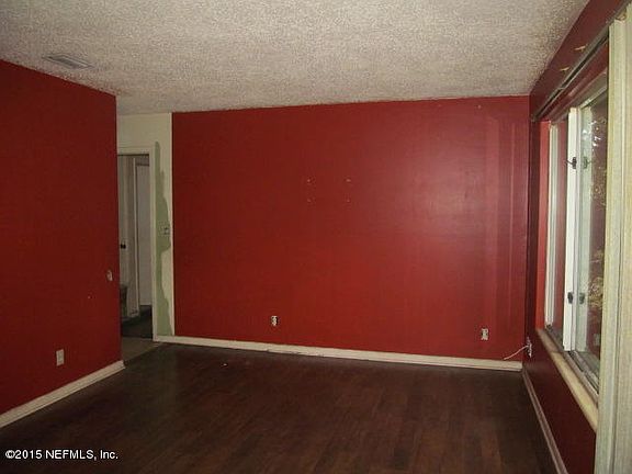 3rd image of 7915 N Cezanne Dr