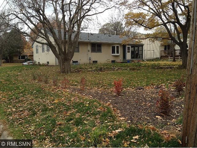 1st image of 900 Logan Ln