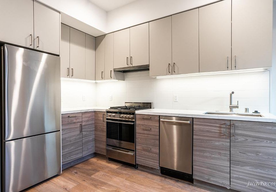 1st image of 25 Grace St #102