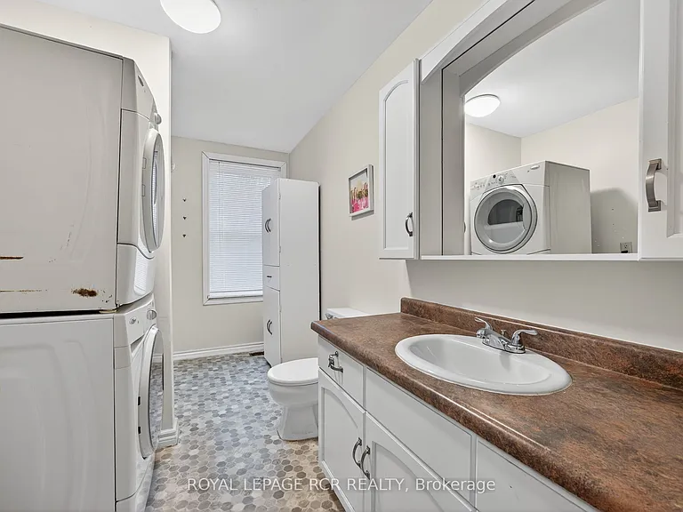 170 Young St — Photo 14