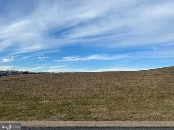 86 Sunshine Cir, Lewistown, PA 17044