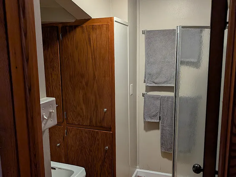 915 Broadway Ave NW #2 — Photo 8