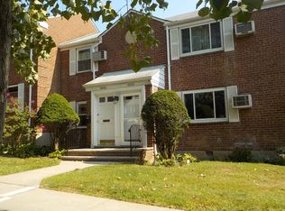 70-11 261st St FLOOR 1, Glen Oaks, NY 11004
