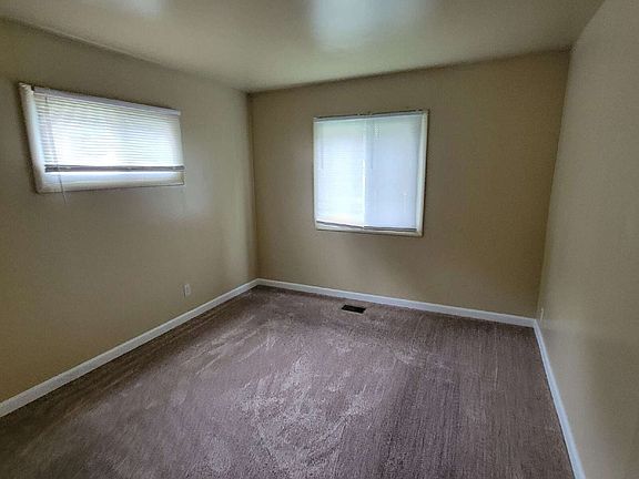 4th image of 3515 Hillside Ave