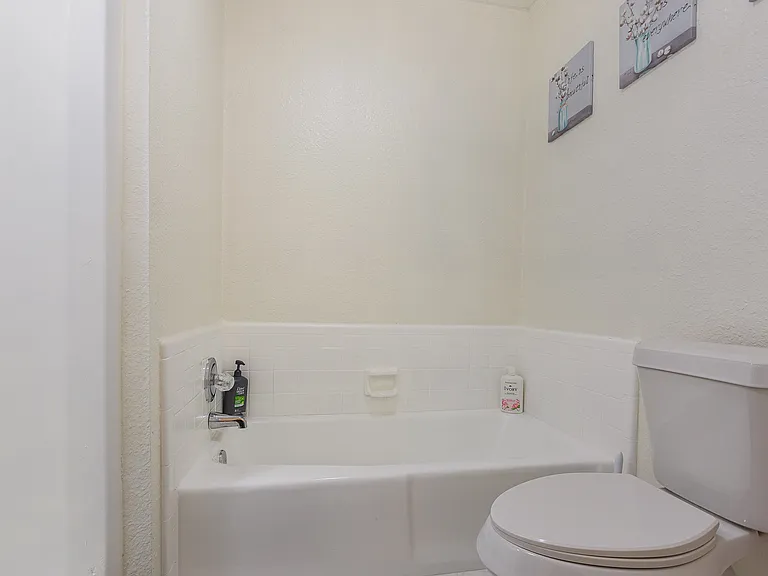 501 Field St — Photo 2
