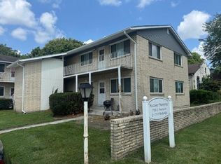709 S Randolph St APT 3, Champaign, IL 61820