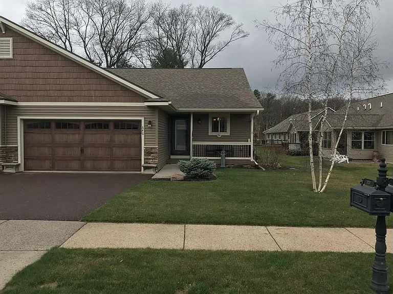 646 Blue Karner Dr — Photo 1