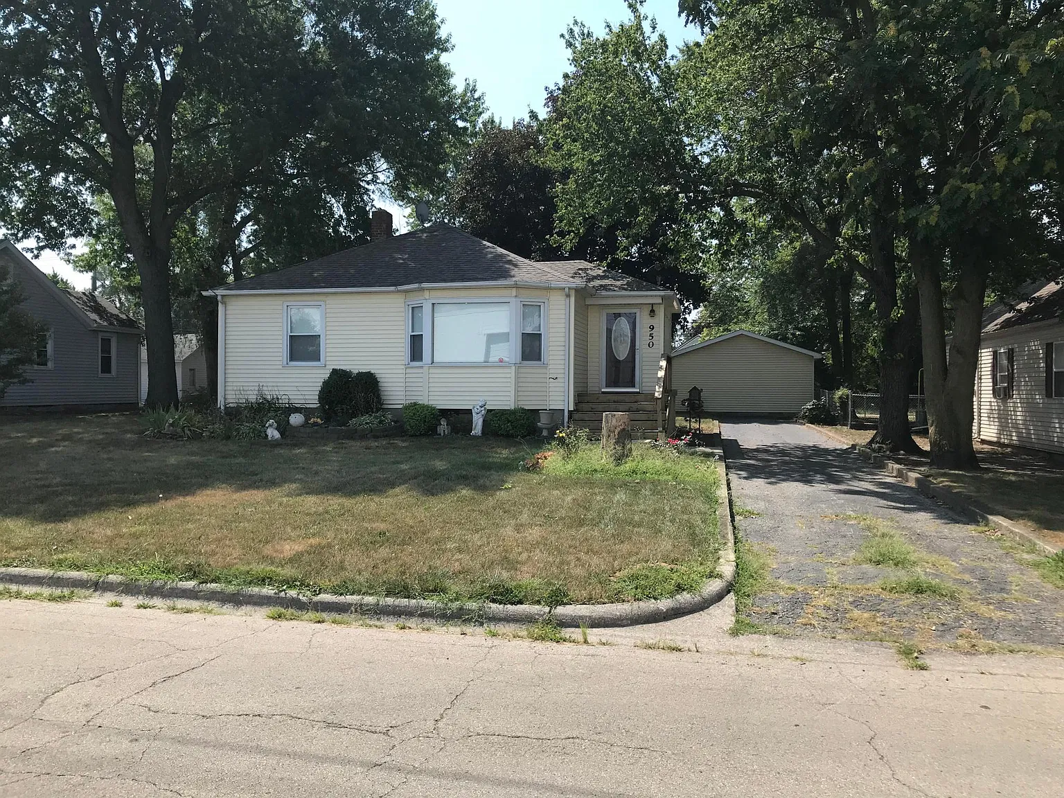 2 bed, 1100 sqft, $1,450 — Photo 1