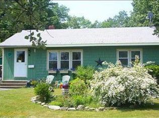 8 Riley St, Lewiston, ME 04240