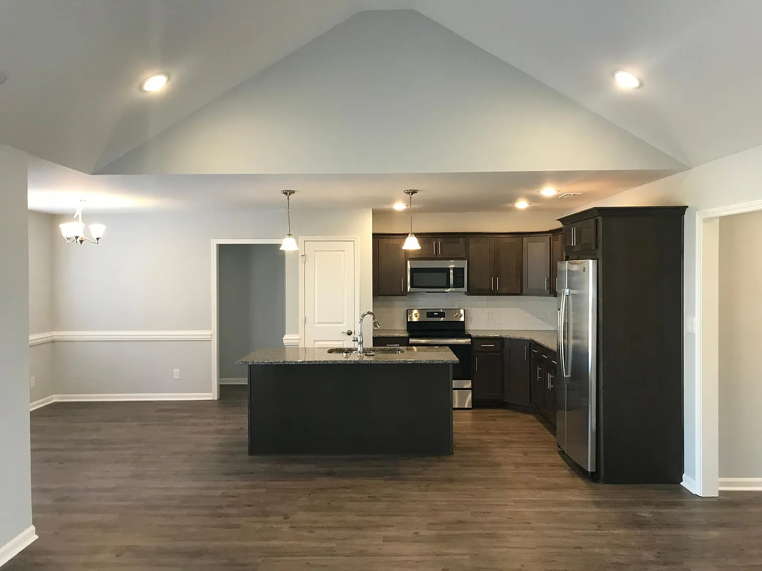 7812 Annalisa Dr — Photo 4
