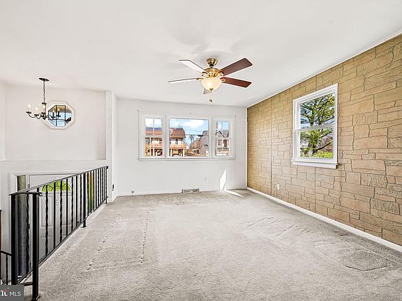 5th image of 9382 N Laurel Rd
