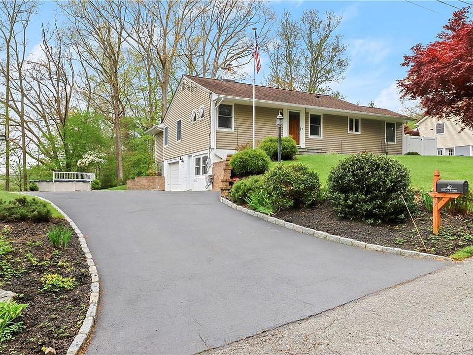 1st image of 49 Hillcrest Avenue
