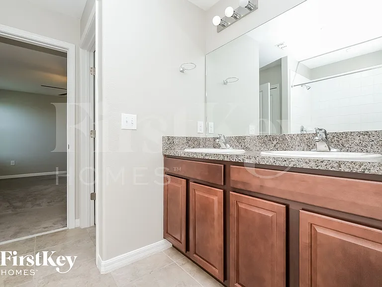 5050 Brickwood Rise Dr — Photo 10