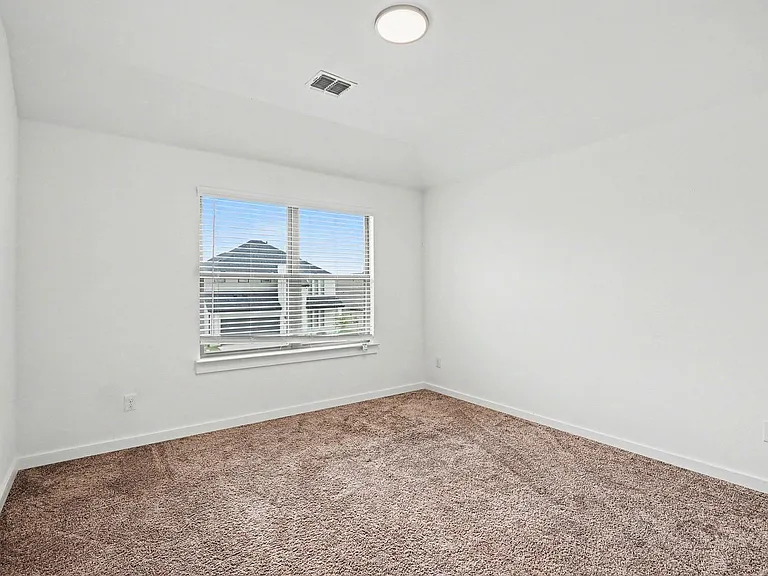 2653 Keokuk St — Photo 29