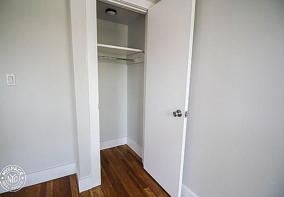 3rd image of 48 Wilson Ave #5Q