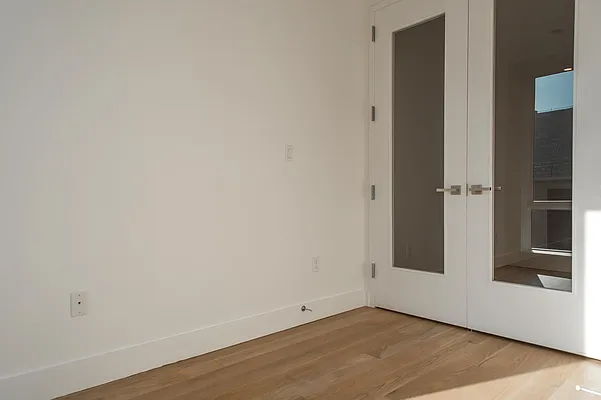 Rented by Nooklyn NYC LLC | media 44