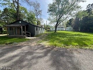 2nd image of 3185 Willowedge Dr