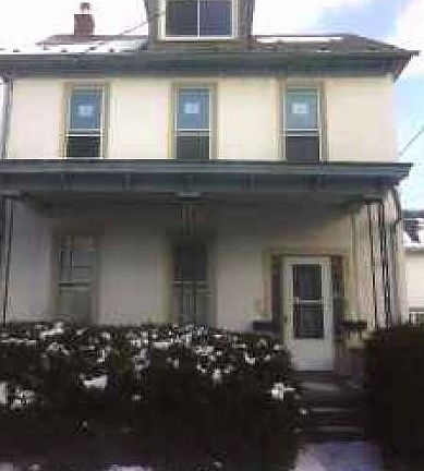 First Floor prvt entrance