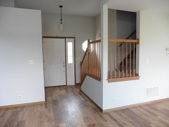 2nd image of 2442 Aspen Dr