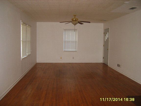 2nd image of 1002 E Crestwood Dr
