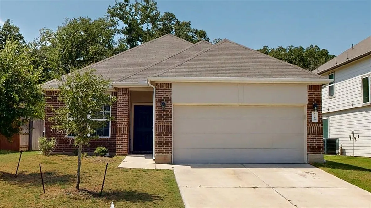 3 bed, 2.0 bath, 1523 sqft, $2,100 — Photo 1