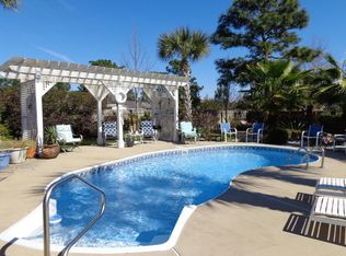 2080 Aurora Dr, Navarre, FL 32566