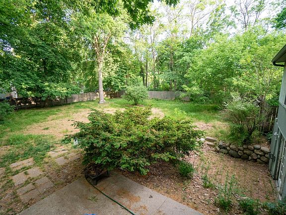 3rd image of 3238 Coit Ave NE APT 1