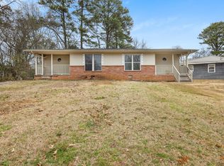 722 Shelly Ln, Rossville, GA 30741
