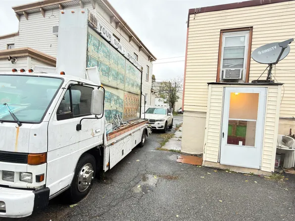 1809 43rd Street image 22 of 27