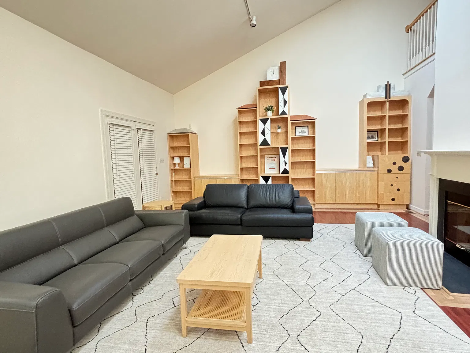 4 bed, 2641 sqft, $5,850 — Photo 4