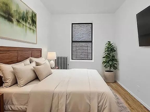 3rd image of 565 W 173rd St APT 31
